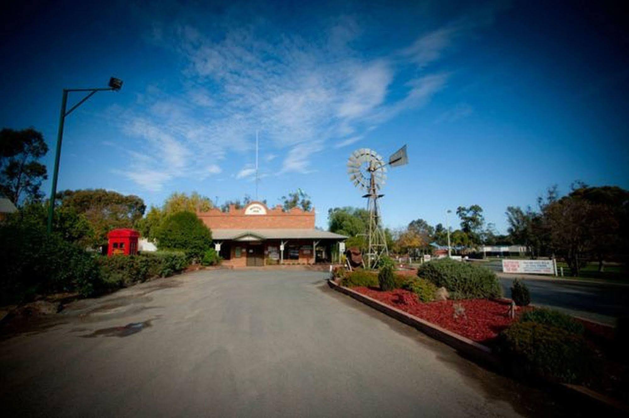 Tasman Holiday Parks - Merool On The Murray Echuca Bagian luar foto