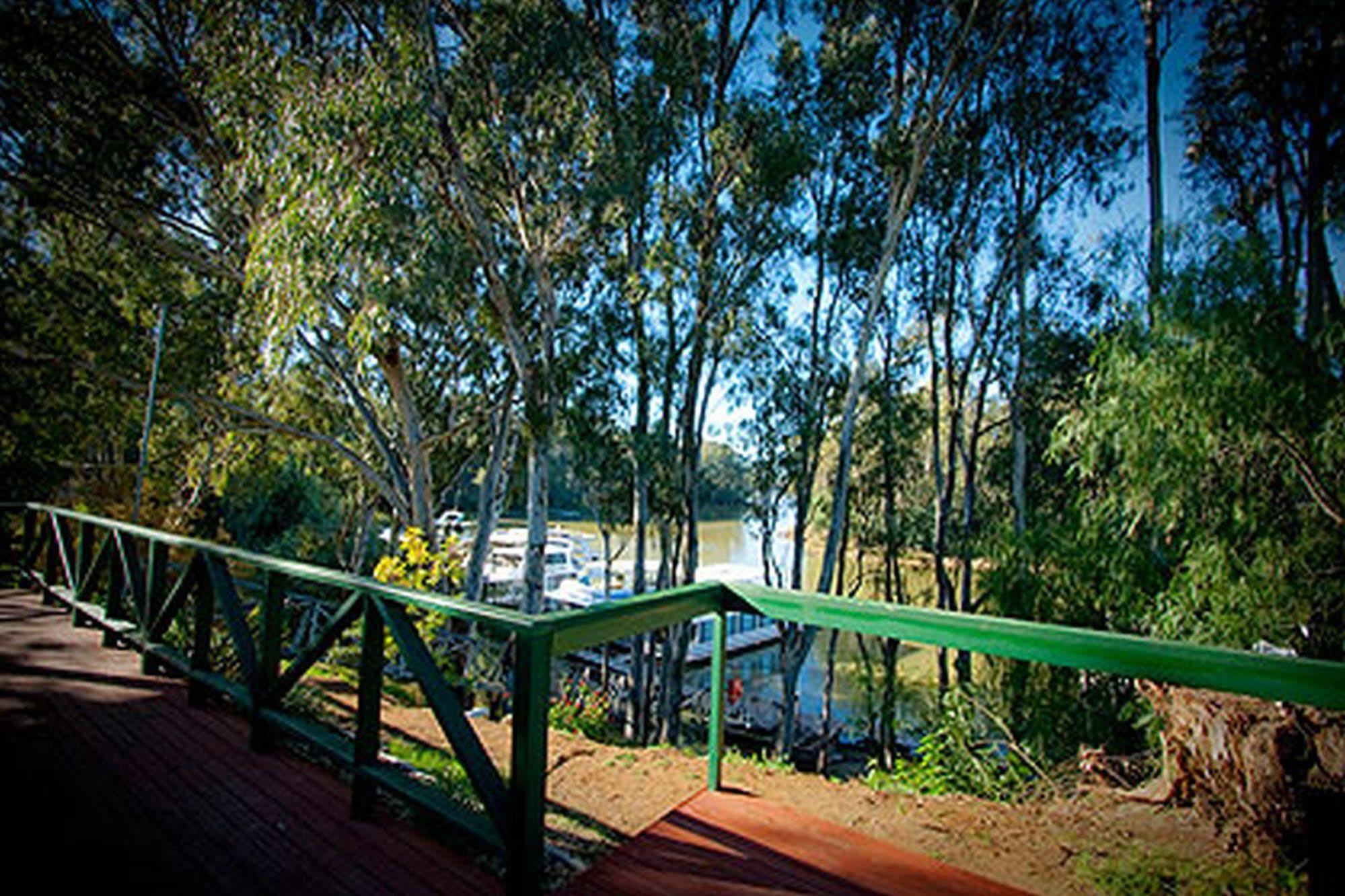 Tasman Holiday Parks - Merool On The Murray Echuca Bagian luar foto